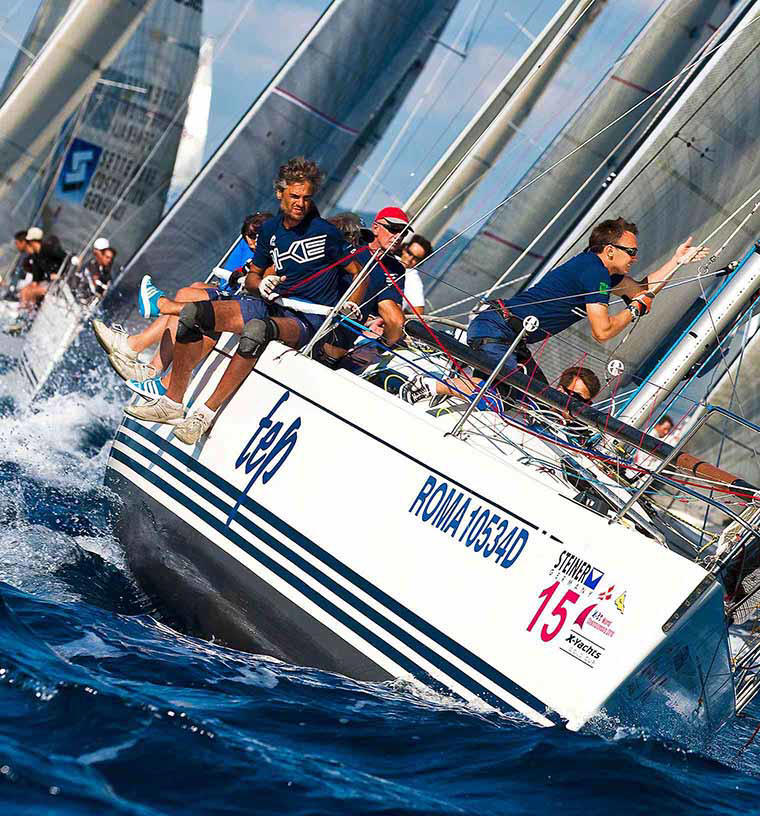 https://www.steiner-optics.com/sites/default/files/Marine%20Commander%207x50c%20Binocular%20Yacht%20Race_0.jpg